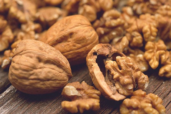 raw walnuts